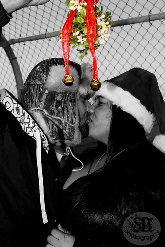 santa christmas sunset blackandwhite guy love girl canon rebel hug kiss couple mistletoe t3