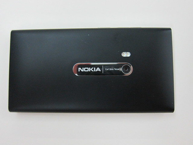 Nokia N9 (Back View)