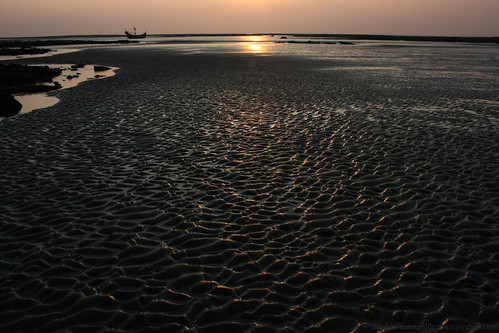 sunset beach beautiful canon landscape boat saintmartin sand asia southeastasia bangladesh coralisland saarc teknaf canoneos450d minhaznizami