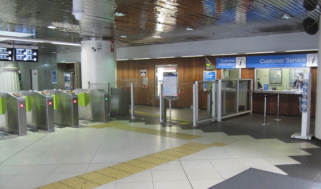 Parliament station (north end) Myki gates and bypass gate