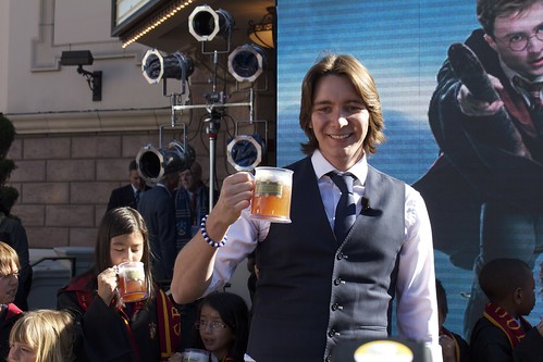 Butterbeer toast at Harry Potter announcement with Phelps twins