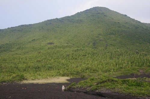 mountain japan island volcano goat kagoshima tokara toshima da1645mm suwanose トカラ列島 十島村 諏訪之瀬島