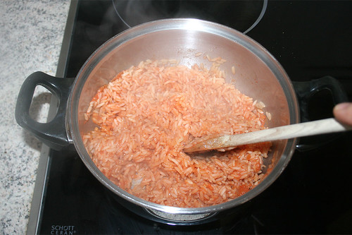 55 - Tomatenreis auflockern / Loosen rice