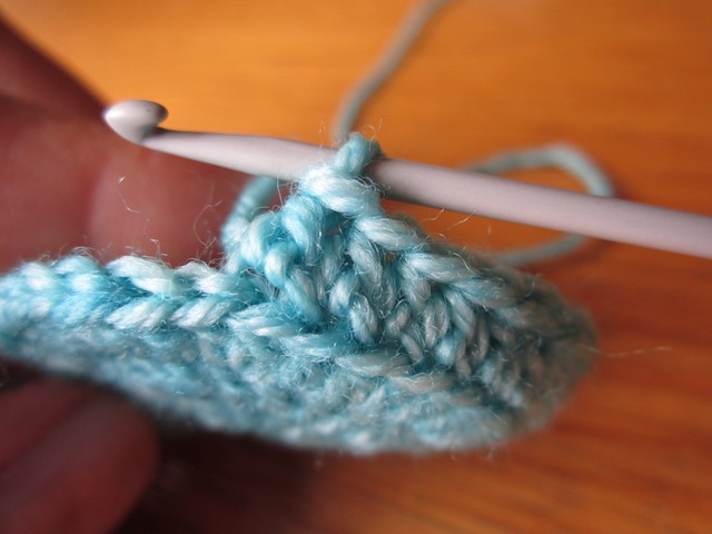 crochet tape measure cases tutorial (12)