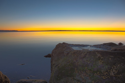 sea sun reflection beach rock sunrise island dawn bay rhode atlanticocean eastgreenwich calmocean potowomut goddardmemorialstatepark