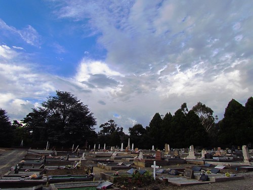 cemetery clouds sunrise dawn earlymorning headstones australia graves southaustralia garveyard nairne