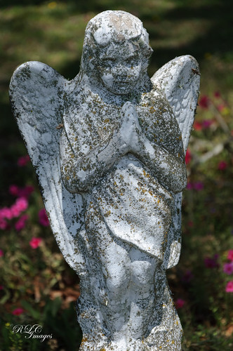 angel texas statuary guadalupecounty duggercemetery