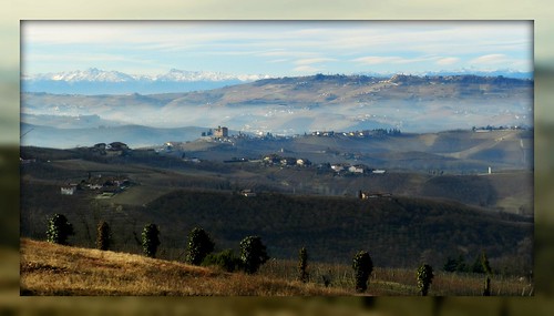 explore piemonte inverno colline castelli langhe grinzanecavour dianodalba nikonp500 bassalanga explore43628gennaio2012