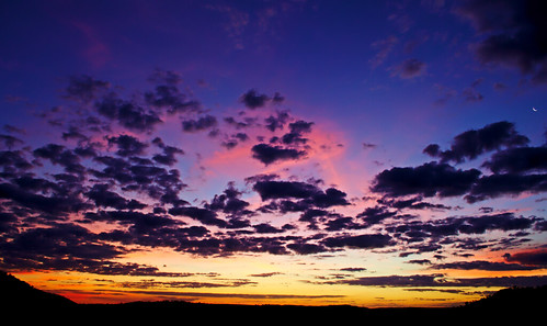 blue sunset pordosol sky moon yellow azul clouds purple céu explore amarelo nuvens lua notripod púrpura artisticphotos flickraward darktable