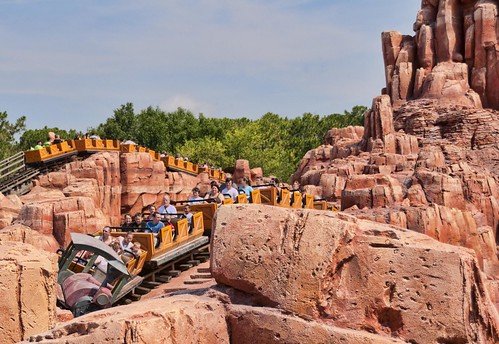 nikon disney disneyworld rollercoaster nikkor wdw waltdisneyworld magickingdom bigthundermountain topaz frontierland d300 nikkorlens btm horwath disneyphotos disneymountains nikkor18mm200mmlens rayhorwath disneyrollercoasters topazadjust4