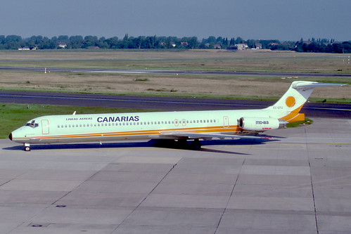 EC-EFU - 1987 build McDonnell-Douglas MD83, still operational in 2011 with Allegiant Air