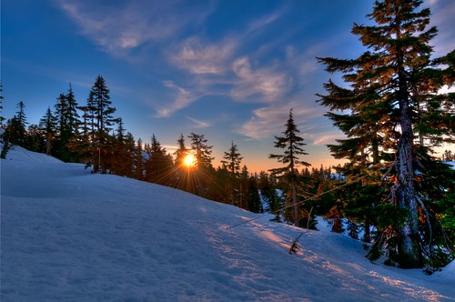 vancouver sunrise snowshoe nikon bc hiking seymour hdr seymourmountain d90 andrewtilston 1424f28 seymoursnowshoeing