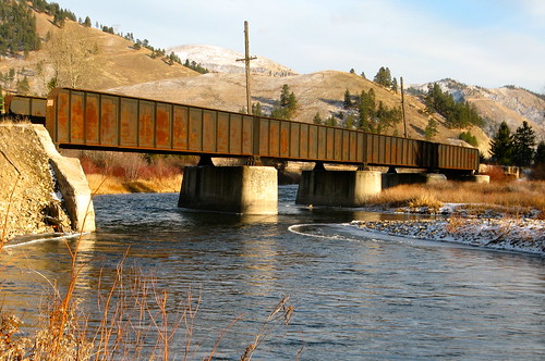 abandoned montana rusty abandonment railroads clarkforkriver themilwaukeeroad lostamerica abandonedbridges