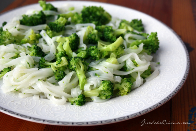 Noodles & Broccoli