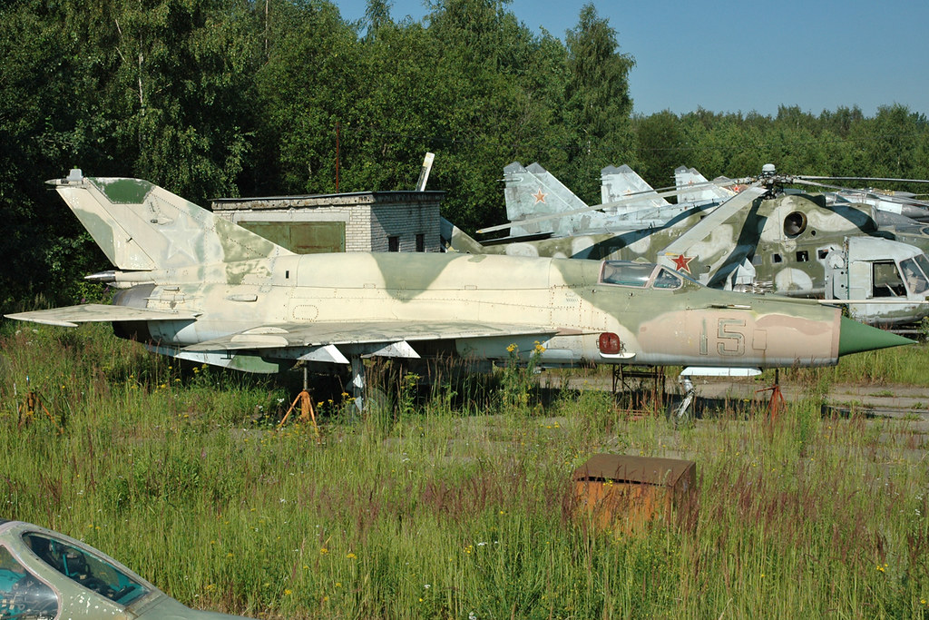 MiG-21MT Fishbed-J "15 Blue"