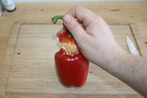 17 - Paprika entkernen / Core bell pepper