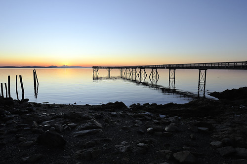 sunrise day clear mountbaker mtbaker komakulshan ilobsterit sidneysidneybcsidneybytheseabeautifulsidneybcbeautifulsidneybytheseasidneybccanadasidneypiersidneyfishingpierbevanavenuefishingpier