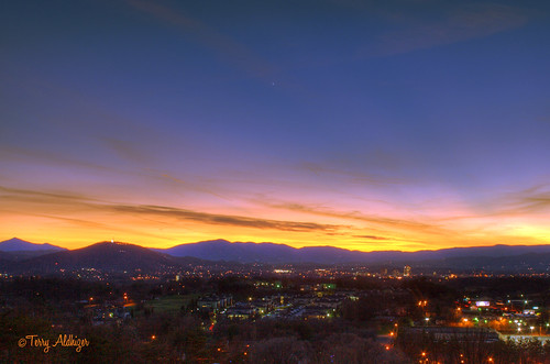 city light two sky mountains clouds landscape star twilight cityscape low roanoke valley terry hdr aldhizer terryaldhizercom