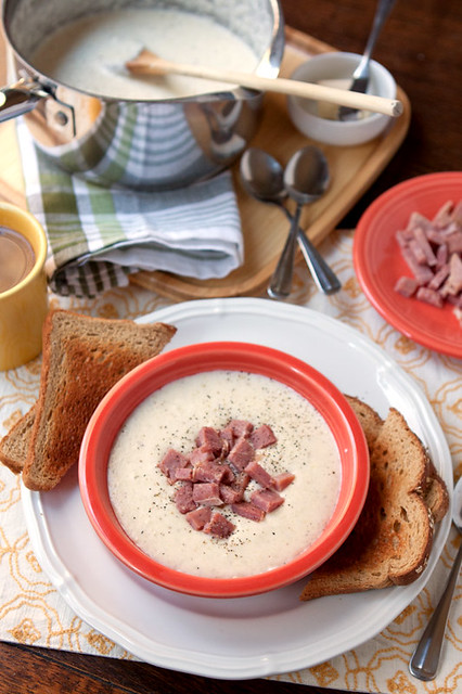 Creamy White Cheddar Grits with Ham