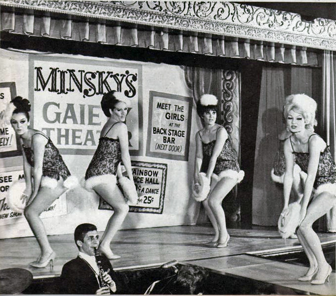 Foxy Ladies #19: Showgirls.