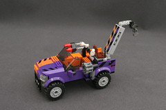 6864 The Batmobile and the Two-Face Chase - Truck 1