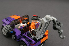 6864 The Batmobile and the Two-Face Chase - Truck 10