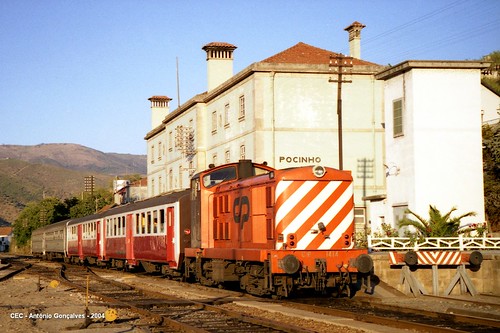 railroad portugal train eisenbahn rail railway cp 1400 englishelectric pocinho caminhodeferro linhadouro