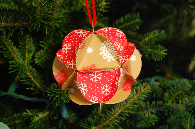 paper ball ornaments