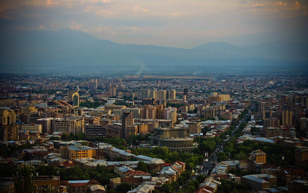Ереван с вершины Каскада