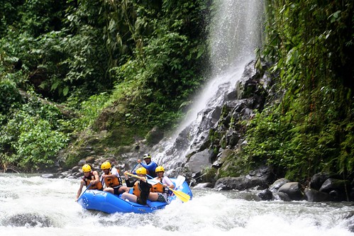 me río river américa rainforest costarica whitewater daniel eu rapids rafting balsa radical rapidos altobalsa costaricadescents