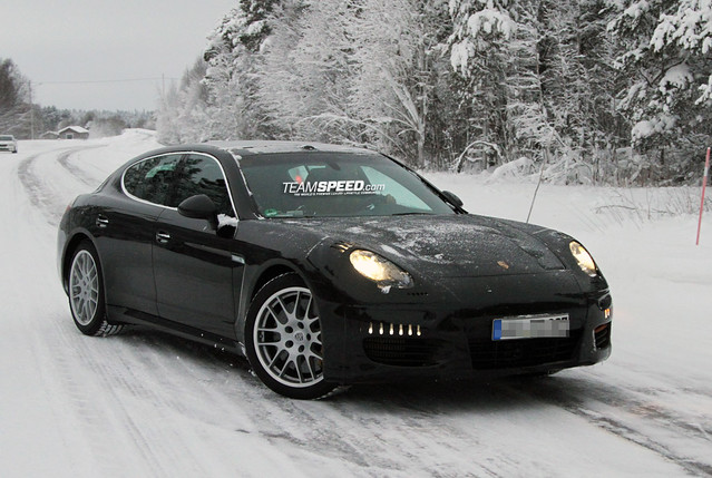 Spied Again Porsche Panamera FaceLift During Winter