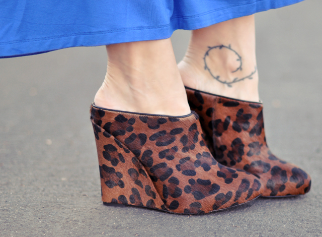 leopard wedges - blue dress  -ankle tattoo
