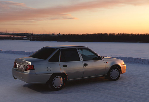 auto winter sunset car russia siberia daewoo omsk uzbekistan uz nexia омск дэу нексия