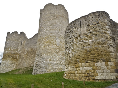 france monument pierre ruine église forteresse médiéval loiret45 g1x yevrelechâtel
