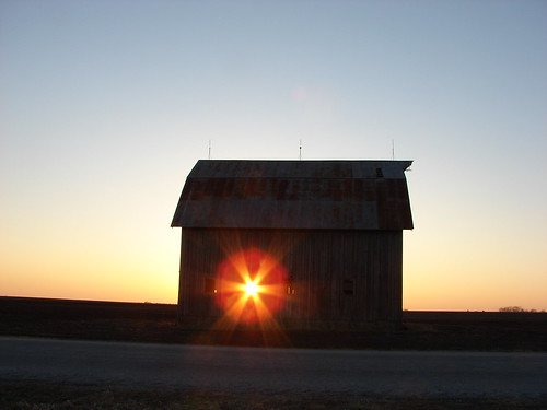 county sunset sun abandoned window barn rural illinois dusk knox harboring