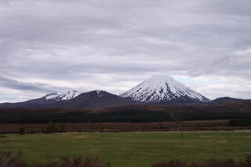 newzealand mountain snow work volcano outdoor ngauruhoe ruapehu whakapapavillage