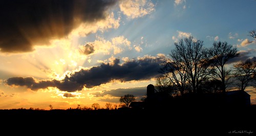 winter sunset sky sun clouds evening march pennsylvania farm lancaster landscae farmstead manheim