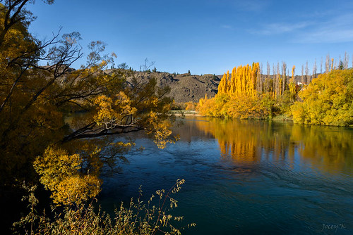 autumn trees newzealand sky leaves reflections shadows hills autumncolours alexandra southisland centralotago autumncolour cluthariver tripdownsouth populartrees