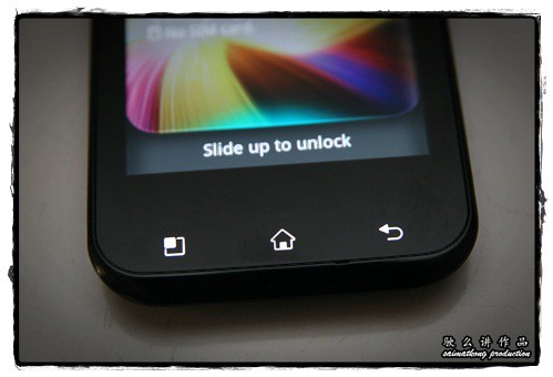 Review @ LG E730 Optimus Sol - three capacitive buttons
