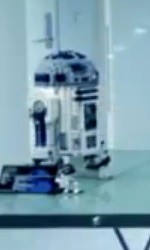 10225 R2-D2 Close Up