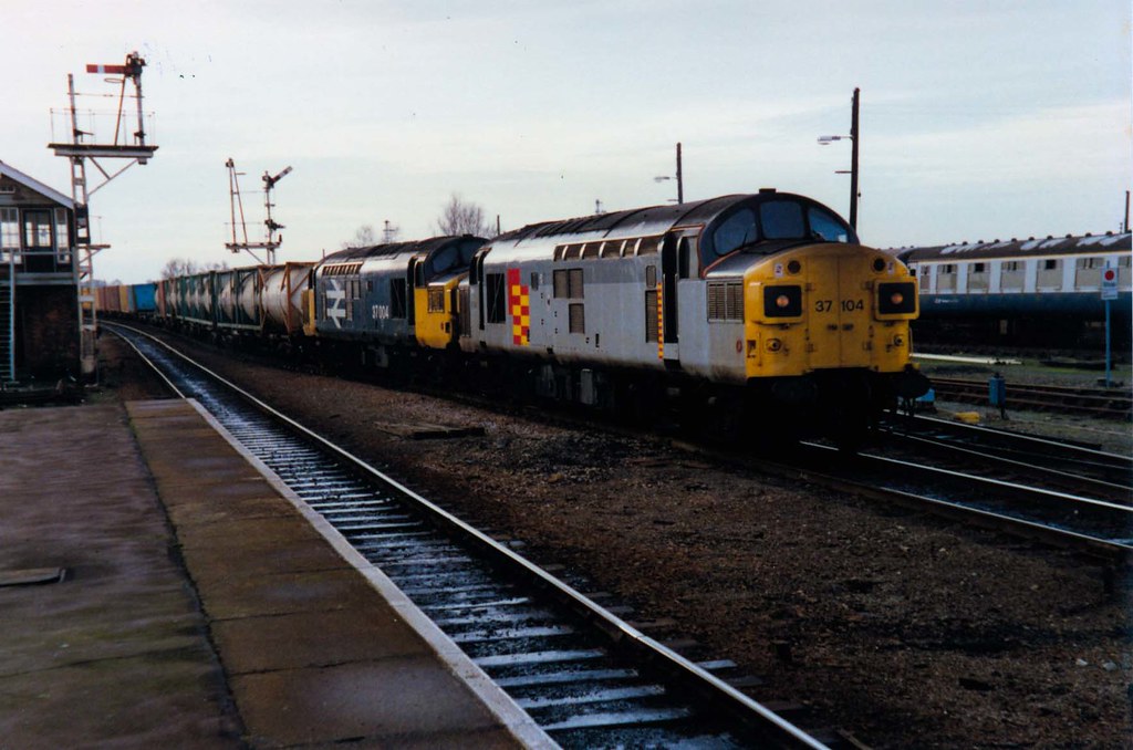 37104 and 37004  Ely  13-1-1989