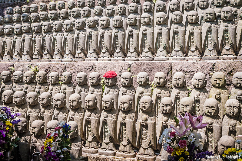 Incontables estatuas jizo en el Hase-dera