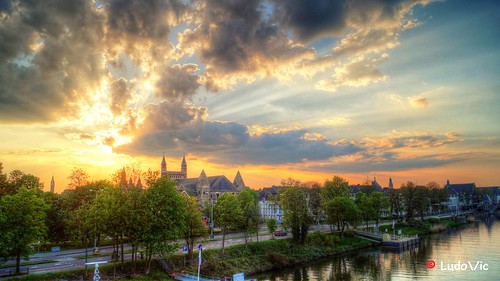 sunset cloud sun netherlands maastricht flickr mai paysbas limburg 2016 limbourg