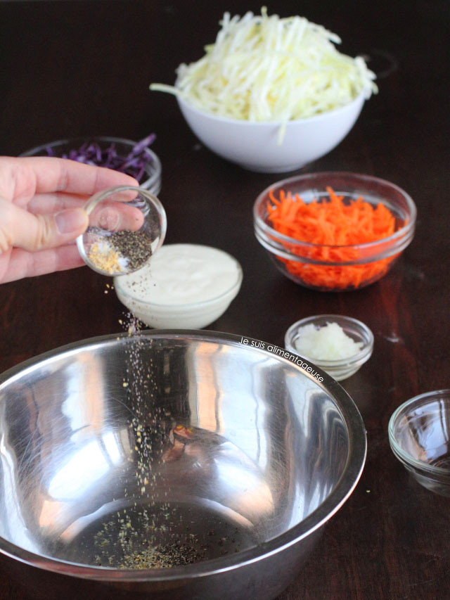 A simple vegan coleslaw: it's crunchy and tangy with just the right amount of sweetness.