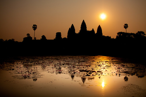 travel sunrise temple cambodia angkorwat angkor wat 2010 canonef24105mmf4lisusm canon40d