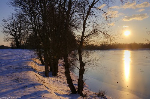 winter sun france saint de la soleil centre hiver neige loire laurent couchant orléans gelé vallée