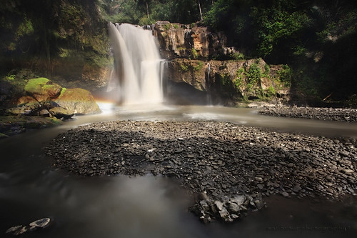 travel bali motion nature water stone canon indonesia landscape photography waterfall agua asia view hill filter nd usm filters polarizer efs 1022mm hitech treking canonefs1022mmf3545usm polarize hikking f3545 450d