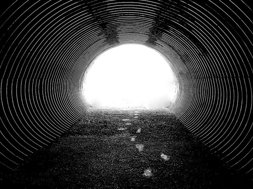 blackandwhite bw monochrome noiretblanc pipe steps tracks tunnel nb pas empreintes canalisation conduite mygearandme rememberthatmomentlevel1 rememberthatmomentlevel2