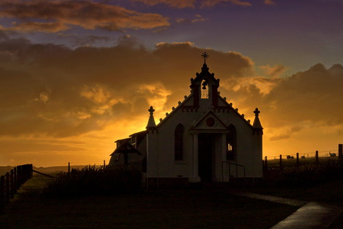 sky orange clouds dawn scotland orkney shadows cross bell silhouettes churches 100v10f italianchapel