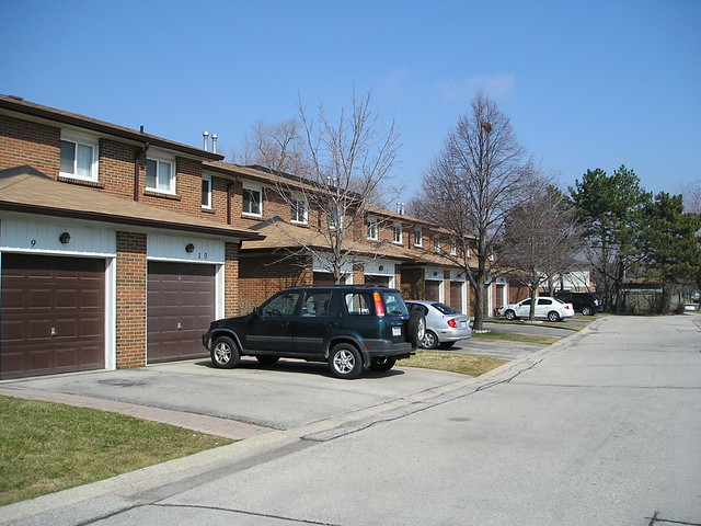 2687 Bromsgrove Rd Clarkson Mississauga Townhouse